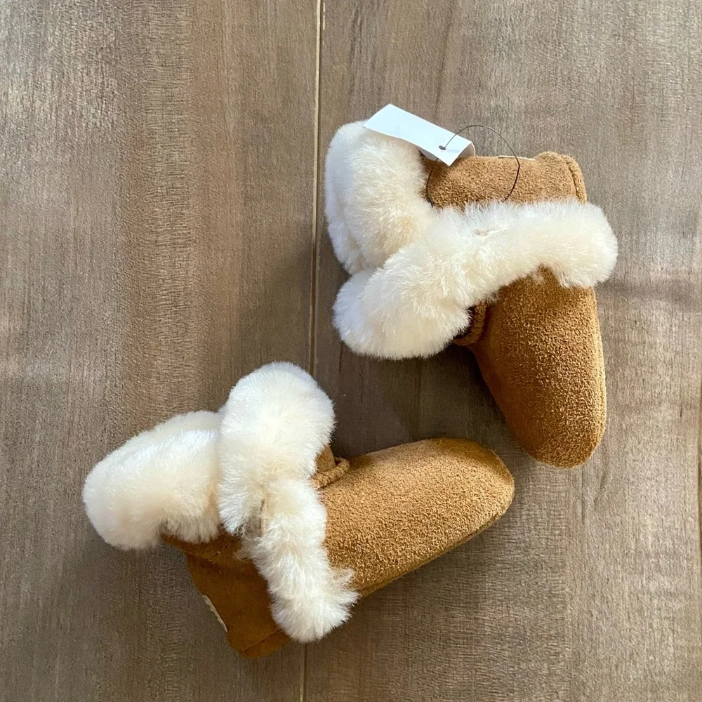 UGG Baby Lassen Ankle Boot in Chestnut